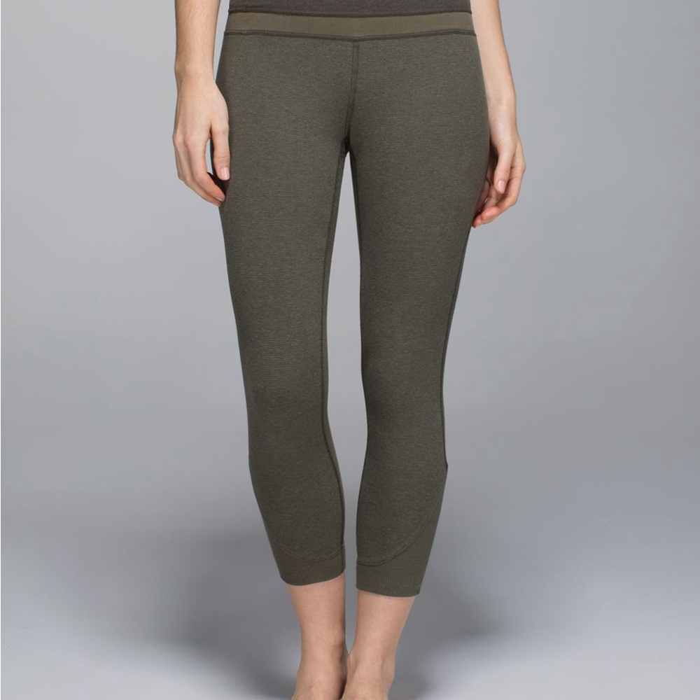 Lululemon Refine Crop leggings